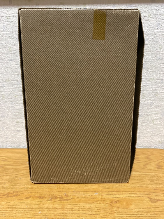 サントリーウイスキーグリーティング　ウイスキー特級　720ml 43%（お酒）の商品画像 - 査定依頼日：2025年8月19日 - 最高査定価格：8,500円