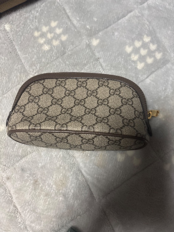 ポーチ（ブランド財布・小物）の商品画像 - 査定依頼日：2025年9月7日 - 最高査定価格：10,500円