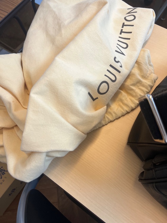 M33400（ブランドバッグ）の商品画像 - 査定依頼日：2025年8月18日 - 最高査定価格：80,000円