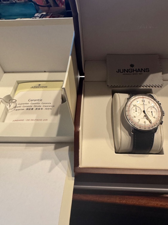 その他 その他 ユンハンス　マイスターテレメーター027/3380.0（高級時計）の商品画像 - 査定依頼日：2025年9月24日 - 最高査定価格：67,000円