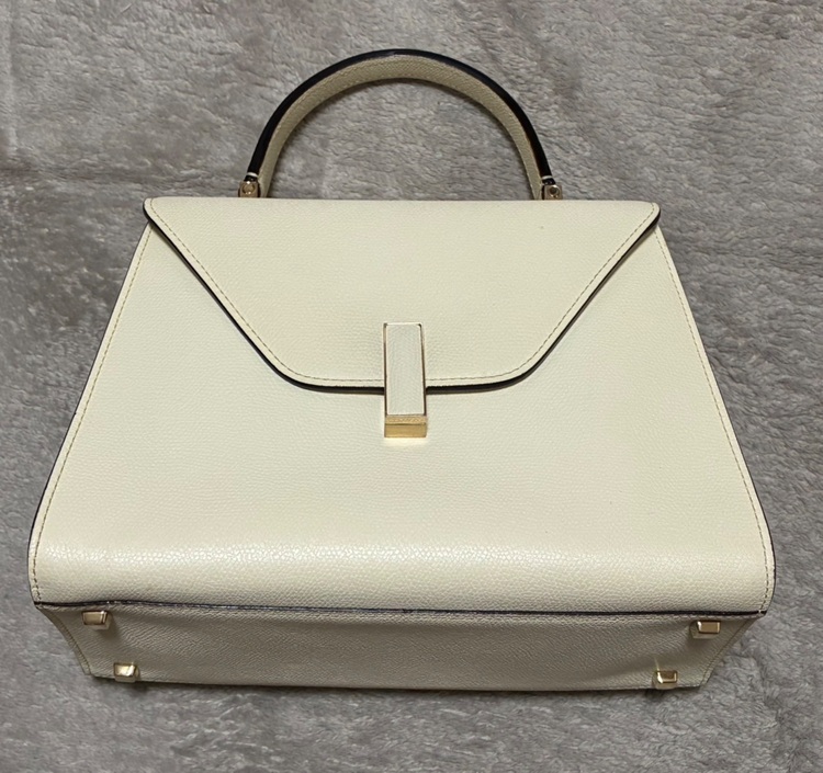 イジィデ・ミディアム（ブランドバッグ）の商品画像 - 査定依頼日：2025年9月6日 - 最高査定価格：25,000円