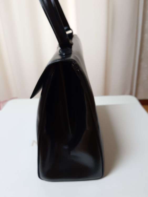 セリーヌマンテルハンドバッグ（ブランドバッグ）の商品画像 - 査定依頼日：2022年9月7日 - 最高査定価格：41,000円