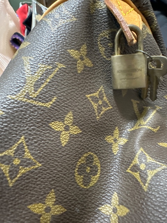 ルイヴィトン モノグラム （ブランドバッグ）の商品画像 - 査定依頼日：2025年10月27日 - 最高査定価格：35,000円