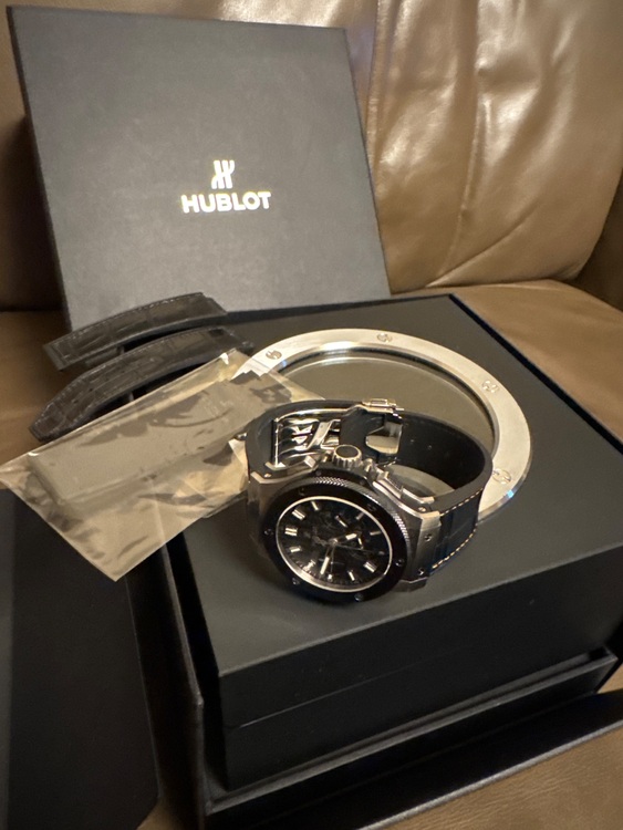 ウブロ ビックバン （高級時計）の商品画像 - 査定依頼日：2025年8月11日 - 最高査定価格：800,000円