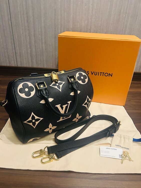 LOUIS VUITTON スピーディ・バンドリエール 25 　M58947（ブランドバッグ）の商品画像 - 査定依頼日：2025年5月27日 - 最高査定価格：300,000円