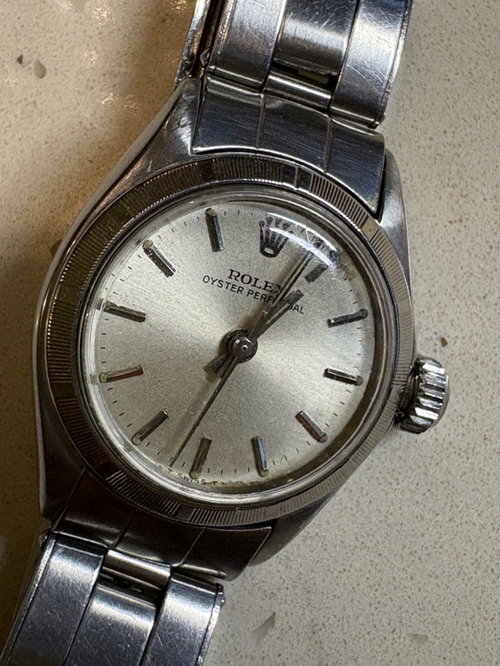 オイスターパーペチュアル　レディース（高級時計）の商品画像 - 査定依頼日：2026年2月27日 - 最高査定価格：250,000円