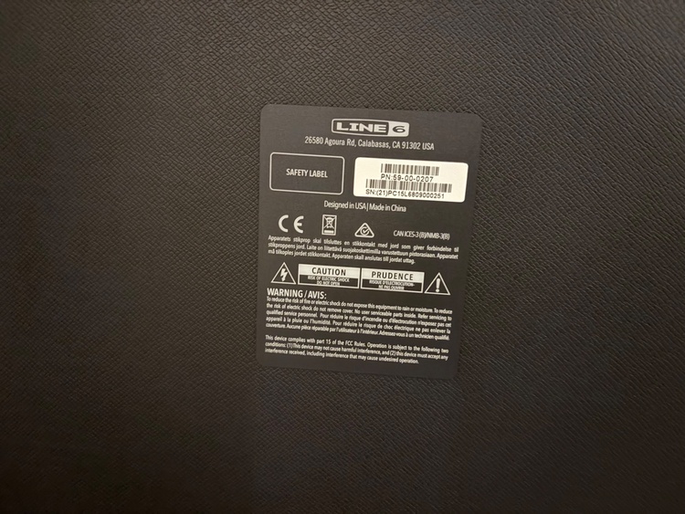 LINE6 POWER CAB 112 専用カバー付き（ピアノ・楽器・PA機材）の商品画像 - 査定依頼日：2026年9月7日 - 最高査定価格：15,000円