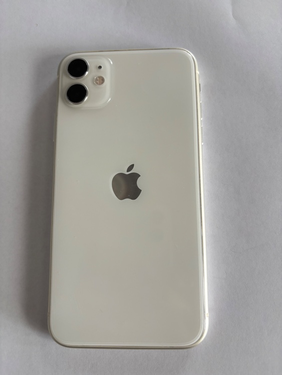 iPhone11 64GB Softbank（スマホ）の商品画像 - 査定依頼日：2026年4月6日 - 最高査定価格：19,000円