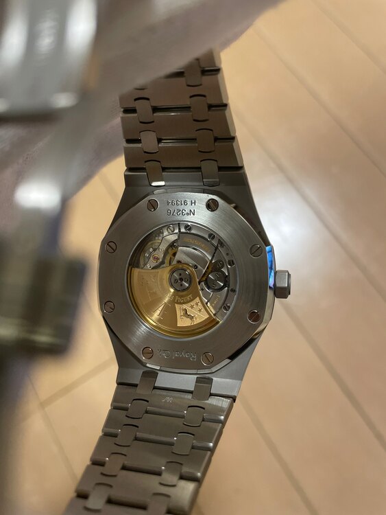 オーデマピゲ ロイヤルオーク 15400st.OO.1220ST.0（高級時計）の商品画像 - 査定依頼日：2025年4月26日 - 最高査定価格：4,350,000円