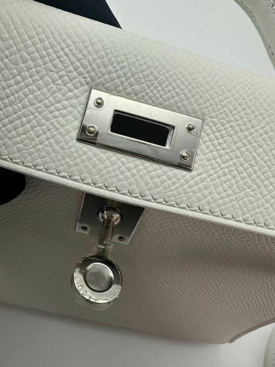 エルメス ケリーミニ2代 ナタ シルバー金具（ブランドバッグ）の商品画像 - 査定依頼日：2025年10月15日 - 最高査定価格：2,950,000円