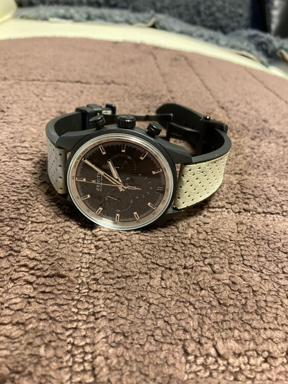 ゼニス エルプリメロ 20.2040.2（高級時計）の商品画像 - 査定依頼日：2025年4月23日 - 最高査定価格：440,000円