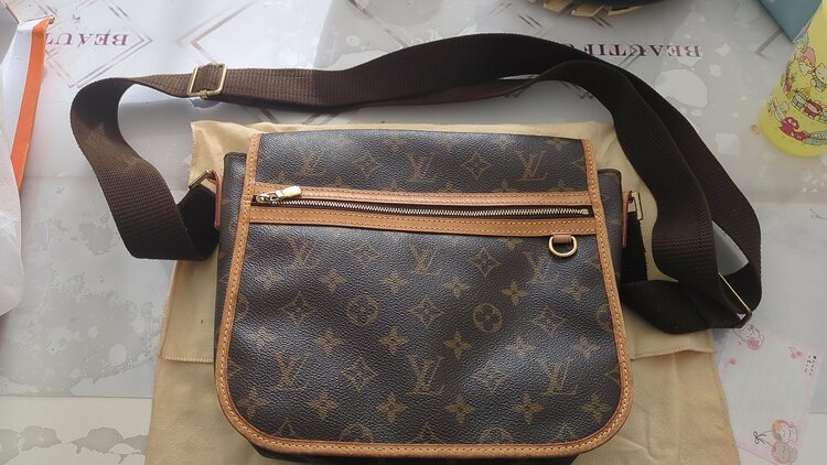 ルイヴィトン モノグラム （ブランドバッグ）の商品画像 - 査定依頼日：2025年12月10日 - 最高査定価格：100,000円