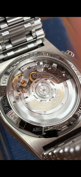 CHRONOMAT B01（高級時計）の商品画像 - 査定依頼日：2026年9月11日 - 最高査定価格：700,000円