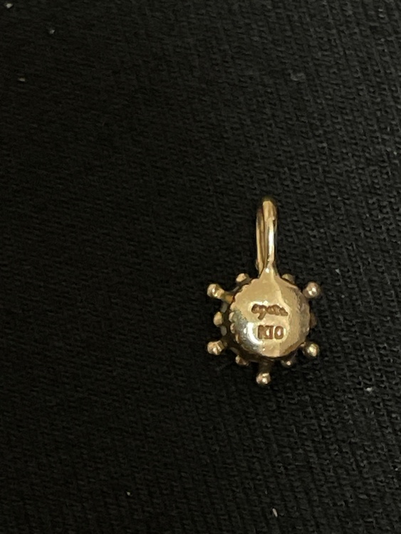 アガットネックレスチャーム（金・貴金属）の商品画像 - 査定依頼日：2026年3月5日 - 最高査定価格：15,000円