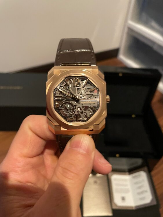 ブルガリ オクト 103667（高級時計）の商品画像 - 査定依頼日：2025年4月29日 - 最高査定価格：3,400,000円