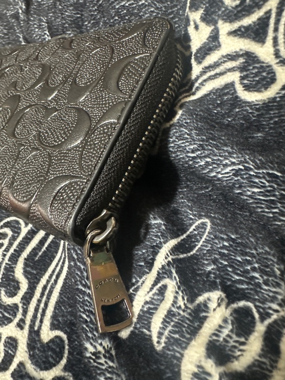 長財布（ブランド財布・小物）の商品画像 - 査定依頼日：2026年3月16日 - 最高査定価格：2,000円