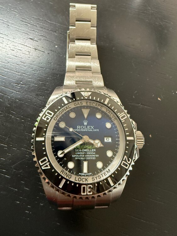 シードゥエラー ディープシー Dブルー（高級時計）の商品画像 - 査定依頼日：2025年3月19日 - 最高査定価格：1,700,000円