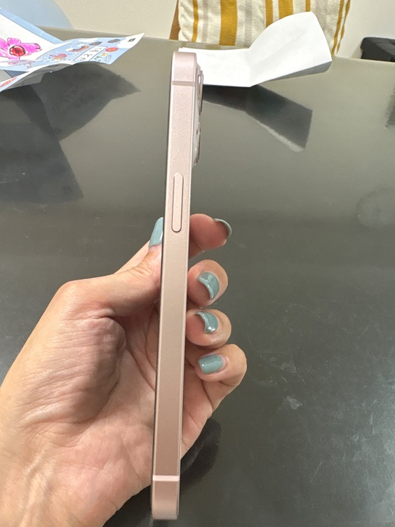 iPhone 13 256GB SIMフリー（スマホ）の商品画像 - 査定依頼日：2025年7月31日 - 最高査定価格：48,000円