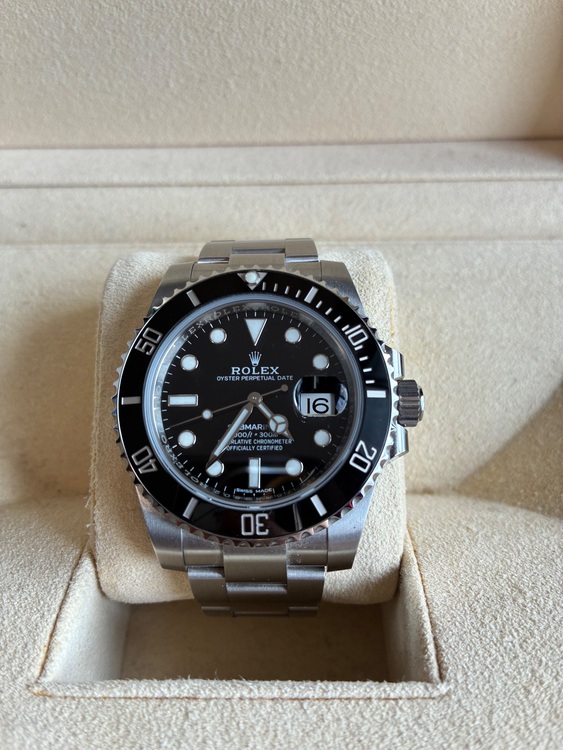 サブマリーナデイト（高級時計）の商品画像 - 査定依頼日：2025年11月24日 - 最高査定価格：1,800,000円