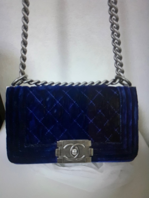 マトラッセ（ブランドバッグ）の商品画像 - 査定依頼日：2025年9月1日 - 最高査定価格：250,000円