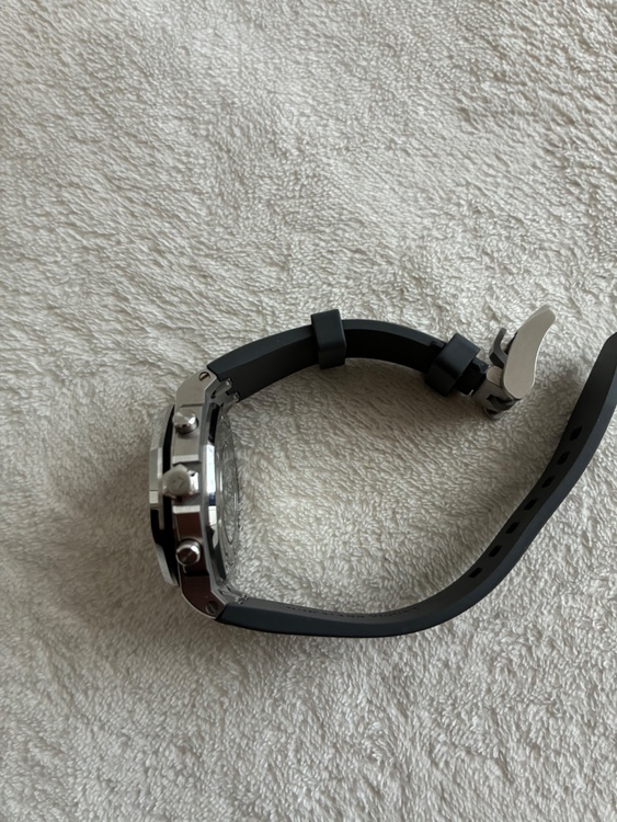 ロイヤルオークオフショア（高級時計）の商品画像 - 査定依頼日：2026年1月21日 - 最高査定価格：7,800,000円