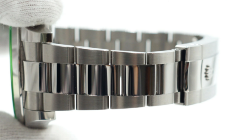 ロレックス ミルガウス ミルガウス（高級時計）の商品画像 - 査定依頼日：2025年7月2日 - 最高査定価格：1,400,000円