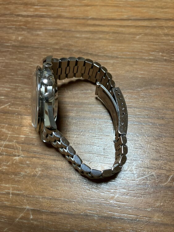 オメガ スピードマスター スプロフェッショナル　下がりr（高級時計）の商品画像 - 査定依頼日：2024年12月30日 - 最高査定価格：580,000円