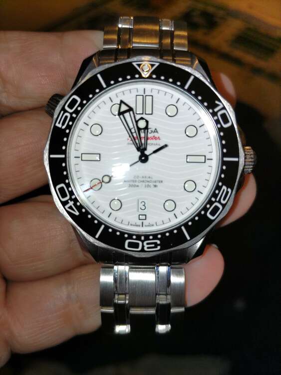 Diver300（高級時計）の商品画像 - 査定依頼日：2025年2月22日 - 最高査定価格：580,000円