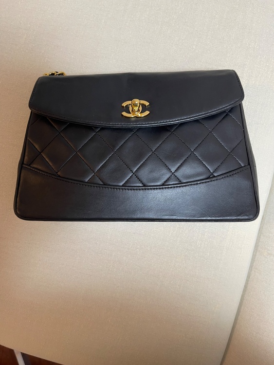 チェーンマトラッセ（ブランドバッグ）の商品画像 - 査定依頼日：2026年3月23日 - 最高査定価格：190,000円