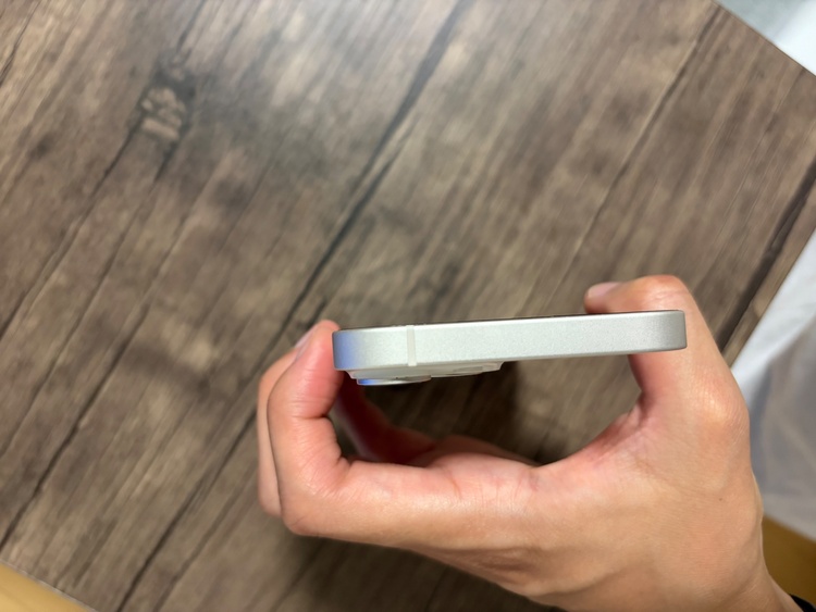 iPhone iPhone 14 256GB SIMフリー（スマホ）の商品画像 - 査定依頼日：2026年8月10日 - 最高査定価格：47,000円