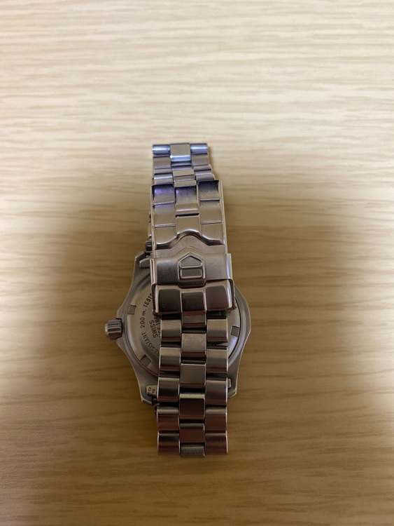 タグホイヤー その他 プロフェッショナル200 WK131（高級時計）の商品画像 - 査定依頼日：2025年7月10日 - 最高査定価格：35,000円