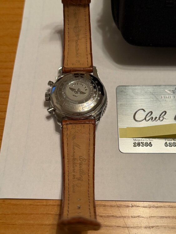 ブライトリング ナビタイマー （高級時計）の商品画像 - 査定依頼日：2026年4月8日 - 最高査定価格：600,000円