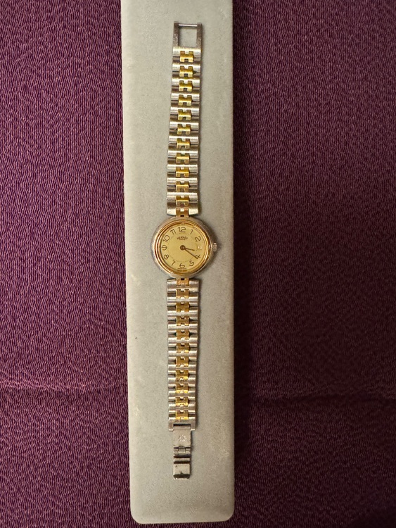 エルメス　レディース腕時計（高級時計）の商品画像 - 査定依頼日：2025年11月13日 - 最高査定価格：10,000円