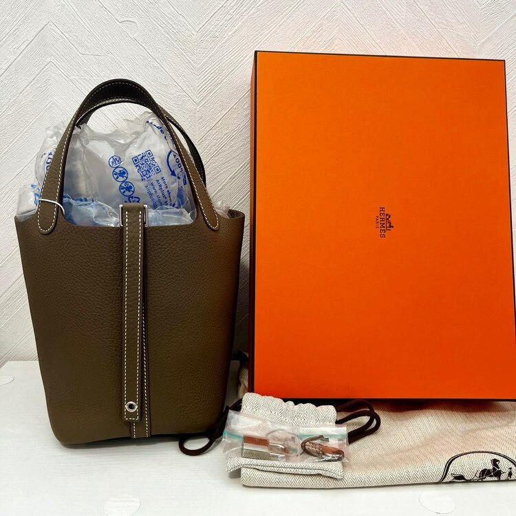 ピコタン・ロック18 PMサイズ（ブランドバッグ）の商品画像 - 査定依頼日：2025年5月21日 - 最高査定価格：650,000円