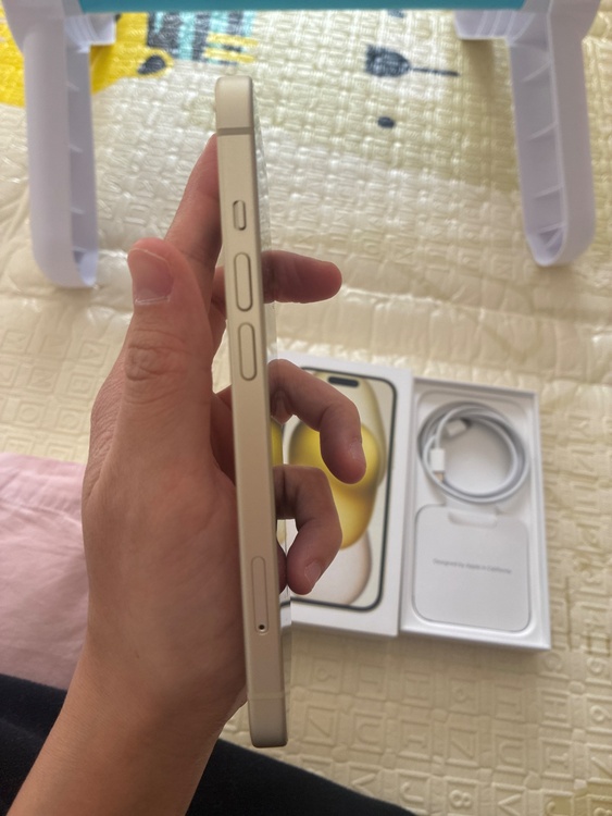 iPhone 15 256GB docomo（スマホ）の商品画像 - 査定依頼日：2026年1月29日 - 最高査定価格：68,000円