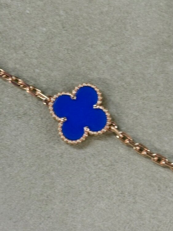 ヴァンクリーフ　20p（宝石）の商品画像 - 査定依頼日：2025年4月4日 - 最高査定価格：1,750,000円