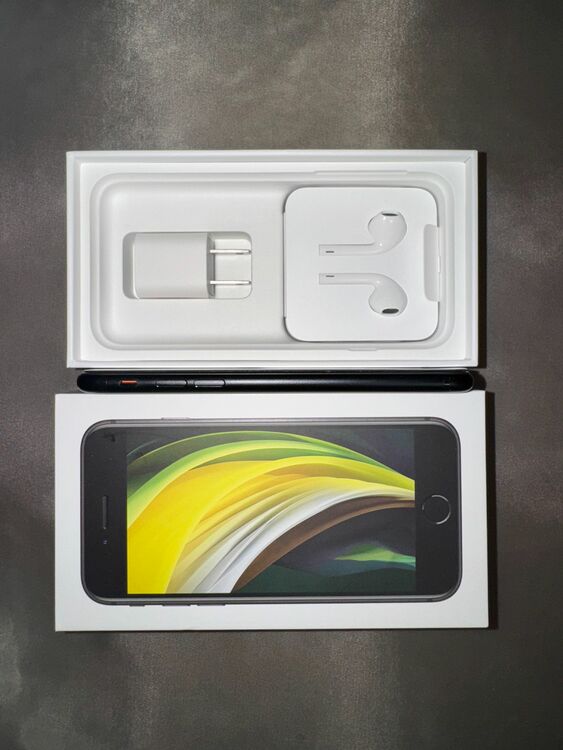 iPhone SE (第 2 世代) 128GB Softbank（スマホ）の商品画像 - 査定依頼日：2025年10月5日 - 最高査定価格：12,000円