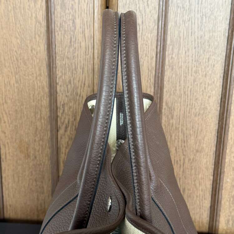 ガーデンパーティ ネゴンダ（ブランドバッグ）の商品画像 - 査定依頼日：2025年5月1日 - 最高査定価格：300,000円