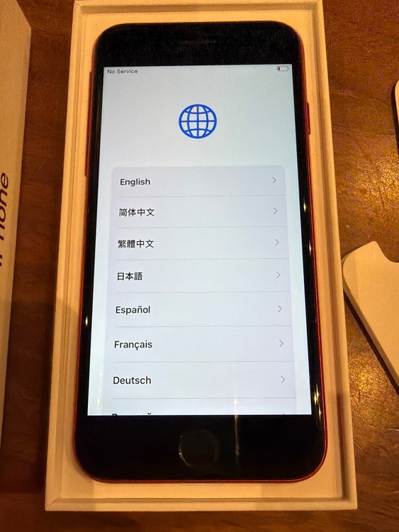 MHGR3J iPhone SE RED 64GB（スマホ）の商品画像 - 査定依頼日：2025年11月2日 - 最高査定価格：10,000円