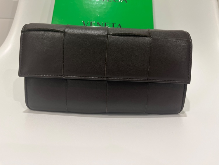 ボッテガ・ヴェネタ  （ブランドバッグ）の商品画像 - 査定依頼日：2025年7月1日 - 最高査定価格：35,000円