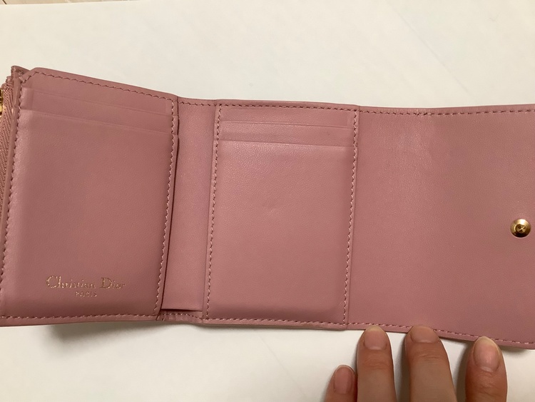 ウォレット（ブランド財布・小物）の商品画像 - 査定依頼日：2025年12月18日 - 最高査定価格：100,000円