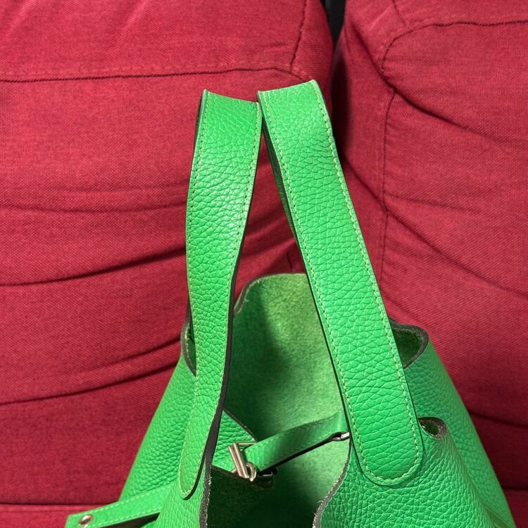 ピコタンロックMM グリーン（ブランドバッグ）の商品画像 - 査定依頼日：2025年11月11日 - 最高査定価格：360,000円