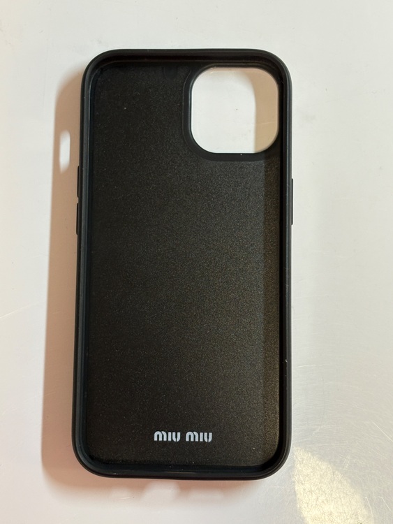 ミュウミュウ  （ブランドバッグ）の商品画像 - 査定依頼日：2025年6月24日 - 最高査定価格：12,000円