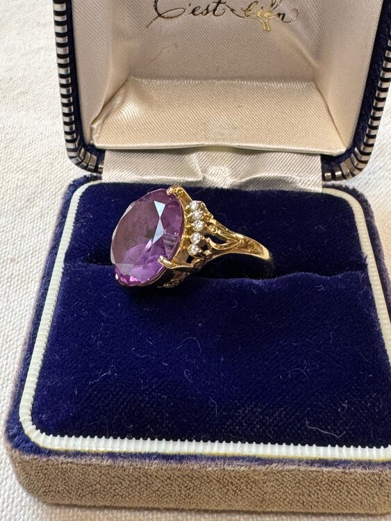 指輪　（宝石）の商品画像 - 査定依頼日：2025年5月24日 - 最高査定価格：35,000円