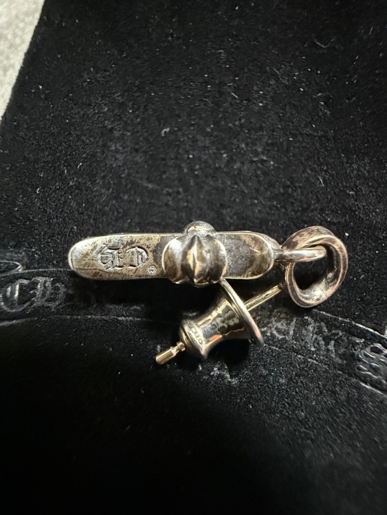 ベイビーファットドロップピアス（古着・ファッション）の商品画像 - 査定依頼日：2026年2月2日 - 最高査定価格：130,000円