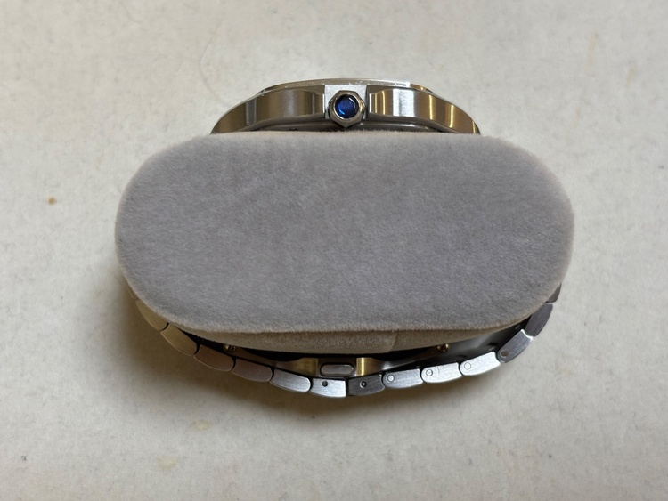 サントスドゥカルティエLMホワイト文字盤ステンレス（高級時計）の商品画像 - 査定依頼日：2025年12月9日 - 最高査定価格：830,000円