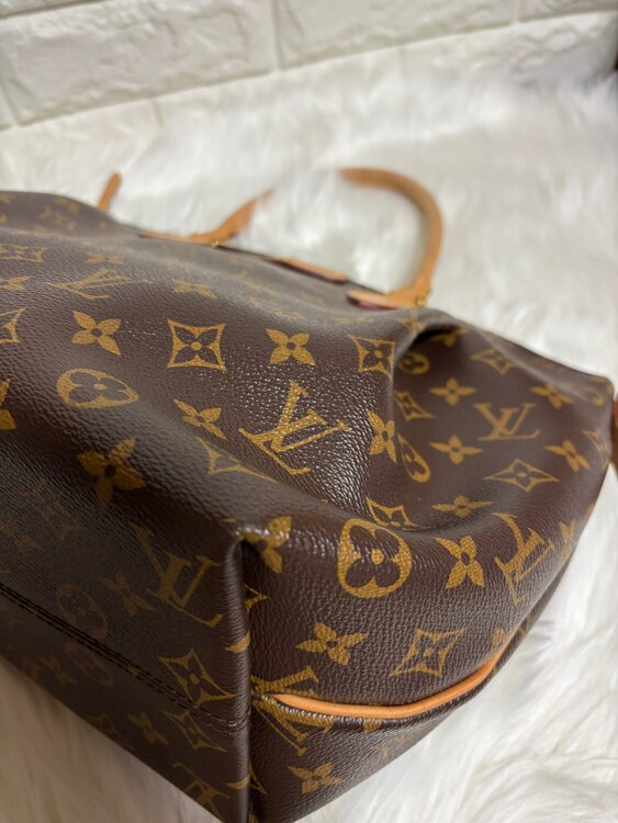 ルイヴィトン モノグラム ハンドバッグ　テュレンMM トートバッグ（ブランドバッグ）の商品画像 - 査定依頼日：2025年4月15日 - 最高査定価格：110,000円