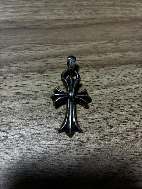 ベイル付きスモールクロスペンダント（古着・ファッション）の商品画像 - 査定依頼日：2025年12月8日 - 最高査定価格：100,000円