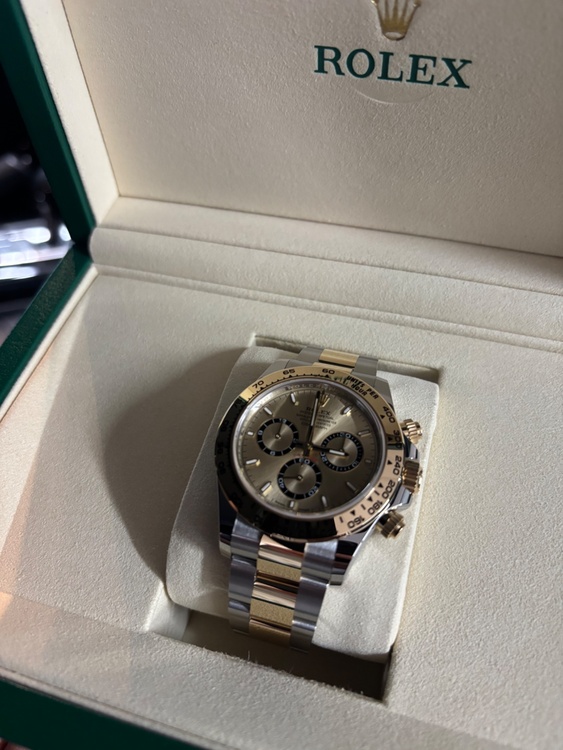 コスモグラフ デイトナ 126503 　オイスターブレスレット ゴールデン（高級時計）の商品画像 - 査定依頼日：2026年1月14日 - 最高査定価格：4,000,000円