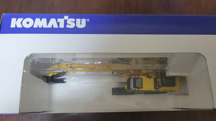 Komatsu PC210LC-11（その他のおもちゃ）の商品画像 - 査定依頼日：2025年6月2日 - 最高査定価格：2,500円